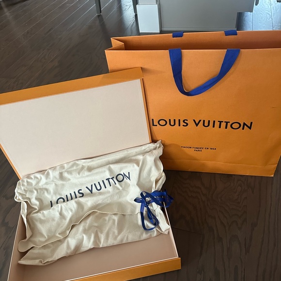 Louis Vuitton Never Full Pink Interior with original box, bag & dust pouch - Picture 14 of 17